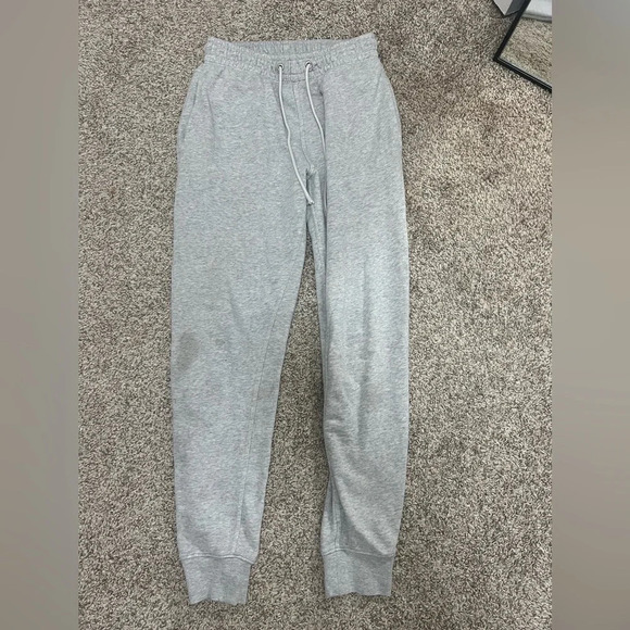 H&M sweatpants - Picture 1 of 5